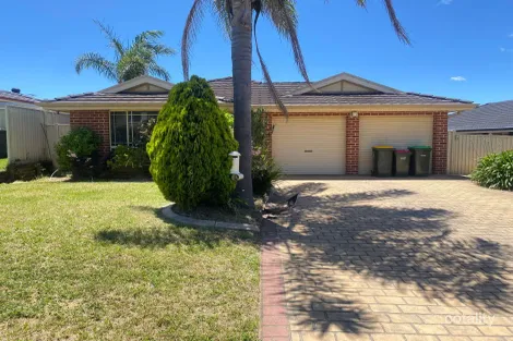 49 Archibald Cres, Rosemeadow, NSW 2560