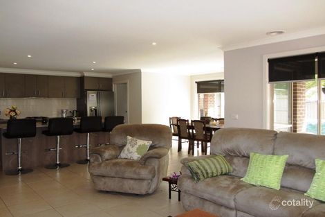 Property photo of 3 Isabella Court Drouin VIC 3818