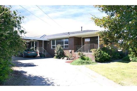 16 Houlder Ave, Junction Village, VIC 3977