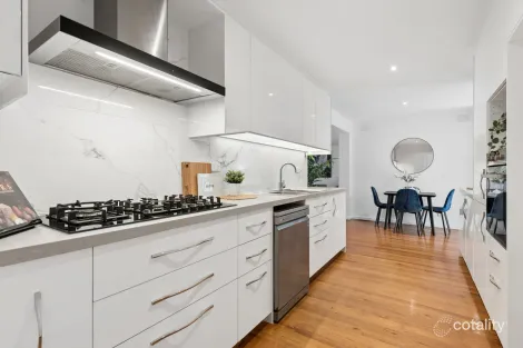 Property photo of 9 Chesney Drive Ringwood VIC 3134