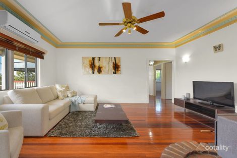 Property photo of 16 Roseneath Parade Wynnum West QLD 4178