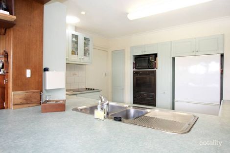 Property photo of 18 Spring Drive Hoppers Crossing VIC 3029