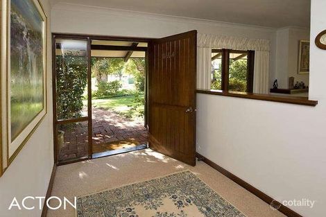 Property photo of 2 Kathryn Crescent Dalkeith WA 6009