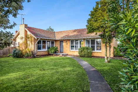 1 PURRUMBETE AVE, MANIFOLD HEIGHTS, VIC 3218