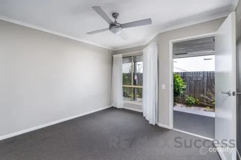 18 Village Ct, Glenvale, QLD 4350