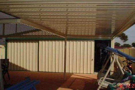 Property photo of 9 McGuiness Turn Wattle Grove WA 6107