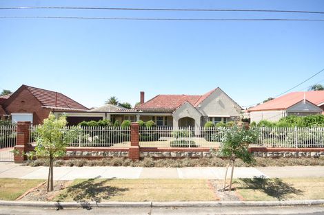 25 Ruthven Ave, Glandore, SA 5037