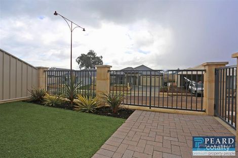 Property photo of 180 Pebble Beach Boulevard Meadow Springs WA 6210