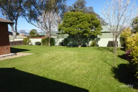 Property photo of 14 Corrang Place Springdale Heights NSW 2641