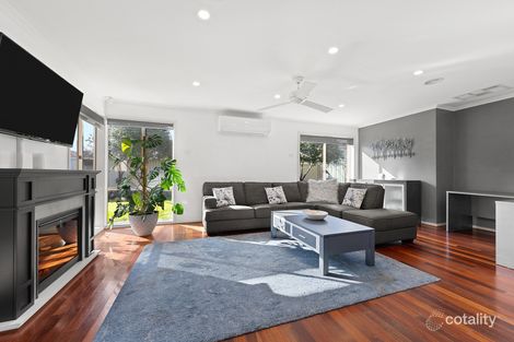Property photo of 28 Ranmore Grove Caroline Springs VIC 3023