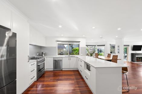 Property photo of 28 Ranmore Grove Caroline Springs VIC 3023