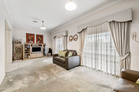 Property photo of 15 Rivergum Place Hillside VIC 3037