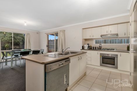 Property photo of 39 Citronelle Circuit Brookfield VIC 3338
