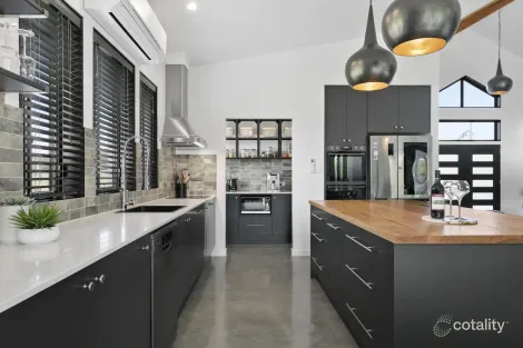 21 The Ballabourneen, Lovedale, NSW 2325