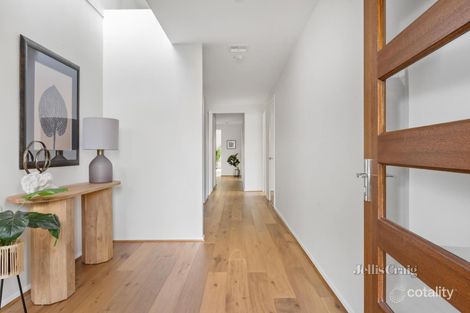 Property photo of 5B Kurrajong Street Bentleigh East VIC 3165