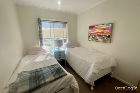 Property photo of 5 Lachlan Close Young NSW 2594