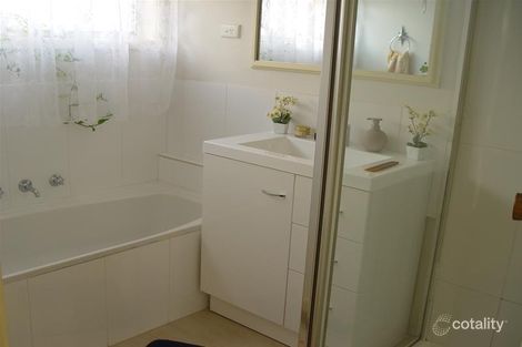 Property photo of 58 Grevillea Road Kings Park VIC 3021