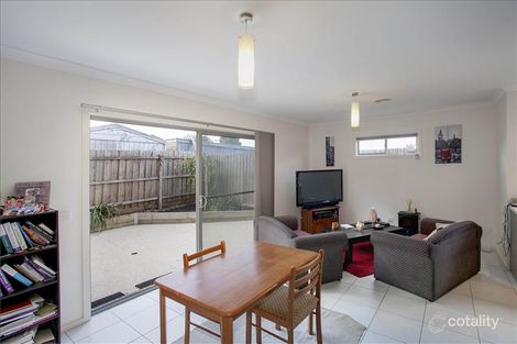 Property photo of 2/16 Cornish Avenue Belmont VIC 3216