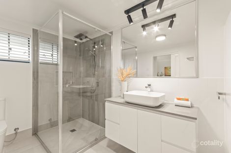 Property photo of 1/2A Cleveland Terrace Townsville City QLD 4810