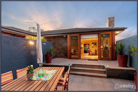 Property photo of 32 Kidston Crescent Curtin ACT 2605