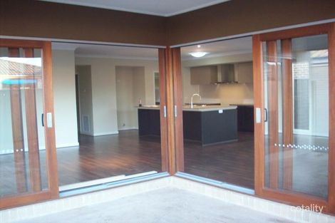 Property photo of 118 Kinglake Drive Manor Lakes VIC 3024