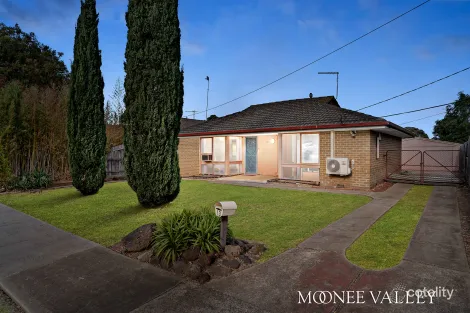 Property photo of 13 Heatherlea Crescent Keilor East VIC 3033
