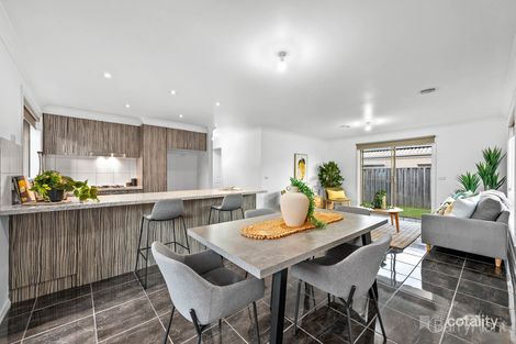 Property photo of 24 Clarendon Street Pakenham VIC 3810