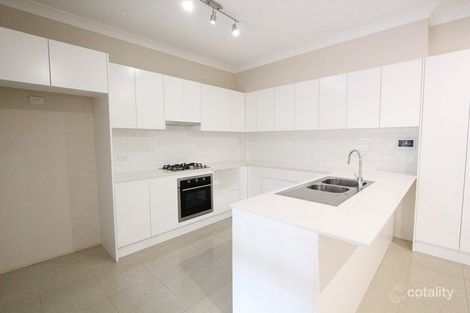 Property photo of 11 Hallen Place West Hoxton NSW 2171