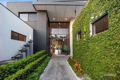 Property photo of 1007 Edgecliff Drive Hope Island QLD 4212