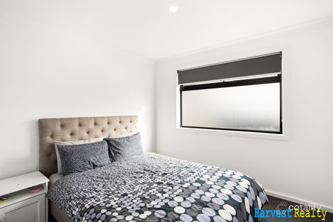 Property photo of 21 Monument Boulevard Clyde North VIC 3978