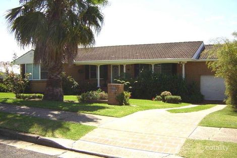 4 Kikori Pl, Glenfield, NSW 2167