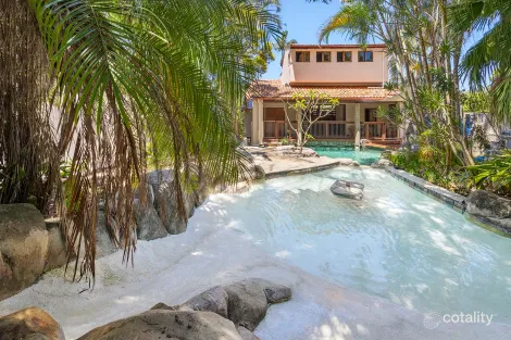 Property photo of 17 Pontee Parade Alexandra Headland QLD 4572