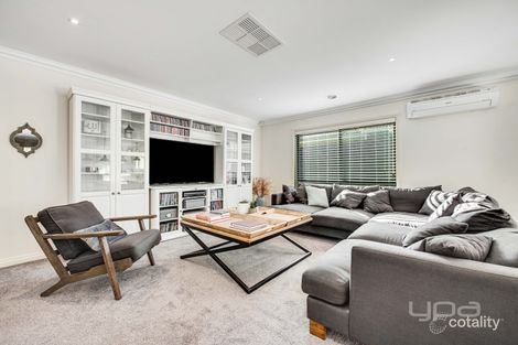 Property photo of 4 Fairview Drive Roxburgh Park VIC 3064