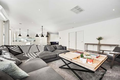 Property photo of 4 Fairview Drive Roxburgh Park VIC 3064
