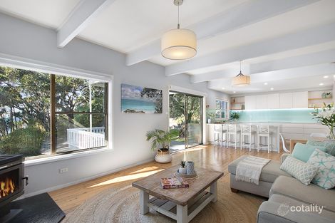Property photo of 32 Reserve Drive Bateau Bay NSW 2261