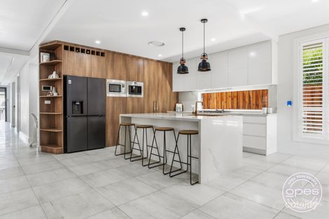 Property photo of 52 Springbrook Boulevard North Kellyville NSW 2155