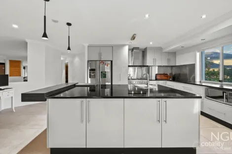 Property photo of 147 Settler Way Karalee QLD 4306