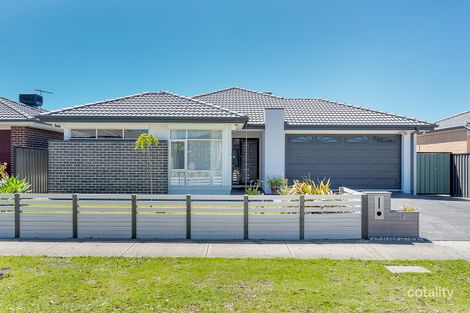 Property photo of 16 Beveridge Drive Roxburgh Park VIC 3064