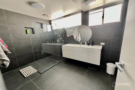 Property photo of 48 Muir Street Labrador QLD 4215