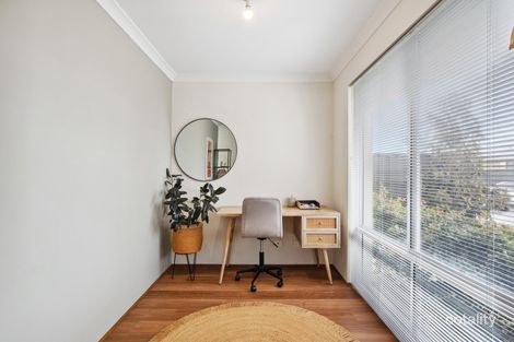 Property photo of 28 Aventurine Road Treeby WA 6164