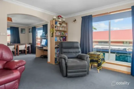 Property photo of 21 Rothesay Close Newnham TAS 7248