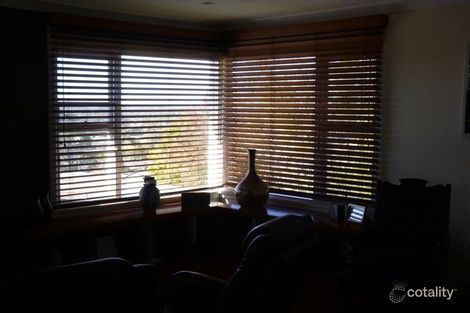 Property photo of 17 Crystal Crescent Wyong NSW 2259