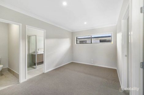 Property photo of 3 Majestic Place Runcorn QLD 4113