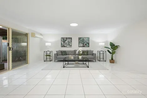 Property photo of 27 Gippsland Place Calamvale QLD 4116