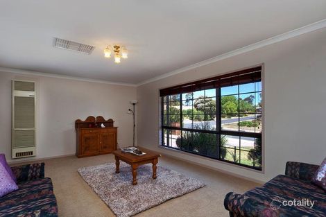Property photo of 3 Yeramba Close Strathdale VIC 3550