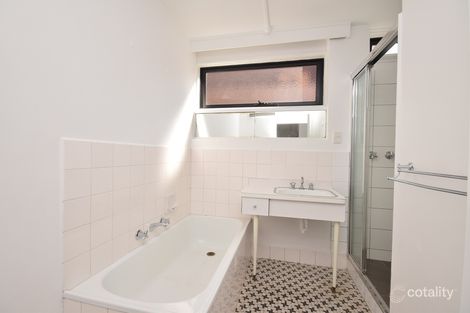 Property photo of 2/321 Barkly Street Elwood VIC 3184
