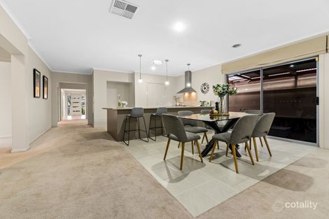 Property photo of 33 Hartsmere Drive Berwick VIC 3806