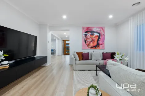Property photo of 27 Brighton Rise Maddingley VIC 3340