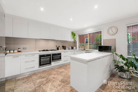 Property photo of 5 Stringybark Place South Morang VIC 3752