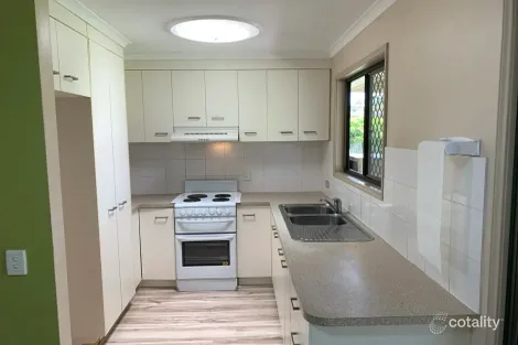 Property photo of 13 Owen Crescent Urangan QLD 4655